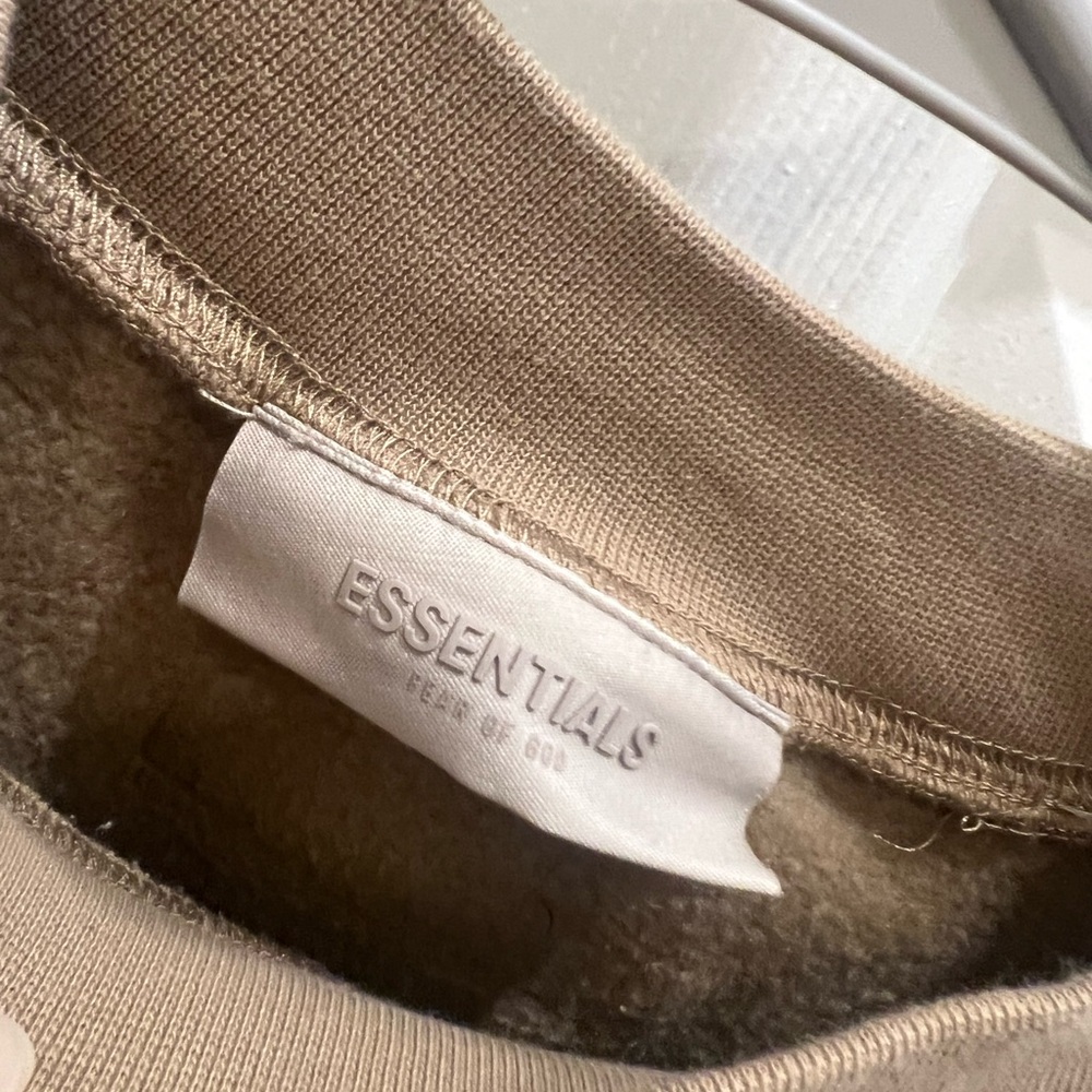 Essentials - Picture 3 of 6